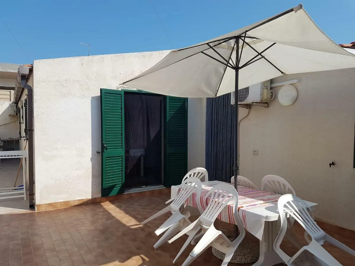 Casa Fronte Mare Puro Relax Villa Cava d'Aliga 0*,  Italy